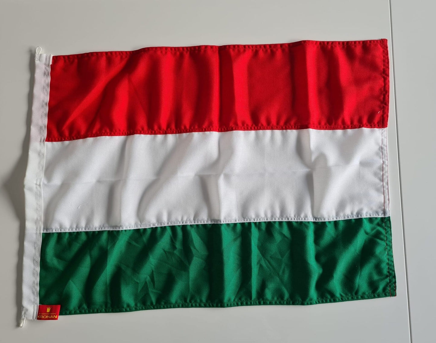 Ungerns flagga Flaggfabriken Kronan
