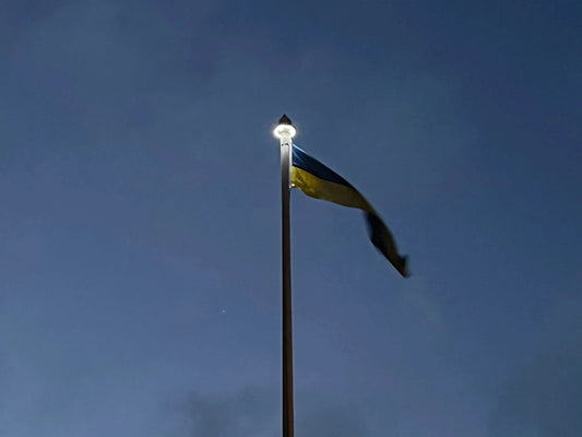 Hur felsöker man flaggstångsbelysning?