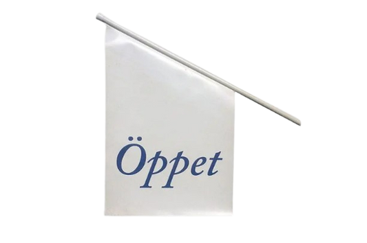Fasadflagga "Öppet" Flaggfabriken Kronan
