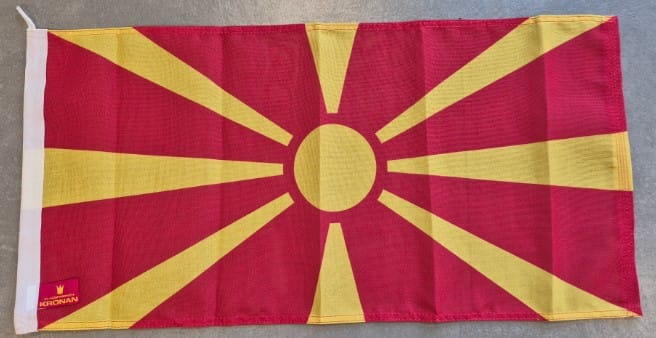 Nordmakedoniens flagga Flaggfabriken Kronan